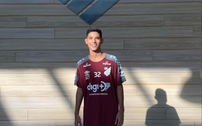 Cria da base, meia Matheus Otávio é emprestado para o Athletico Paranaense  