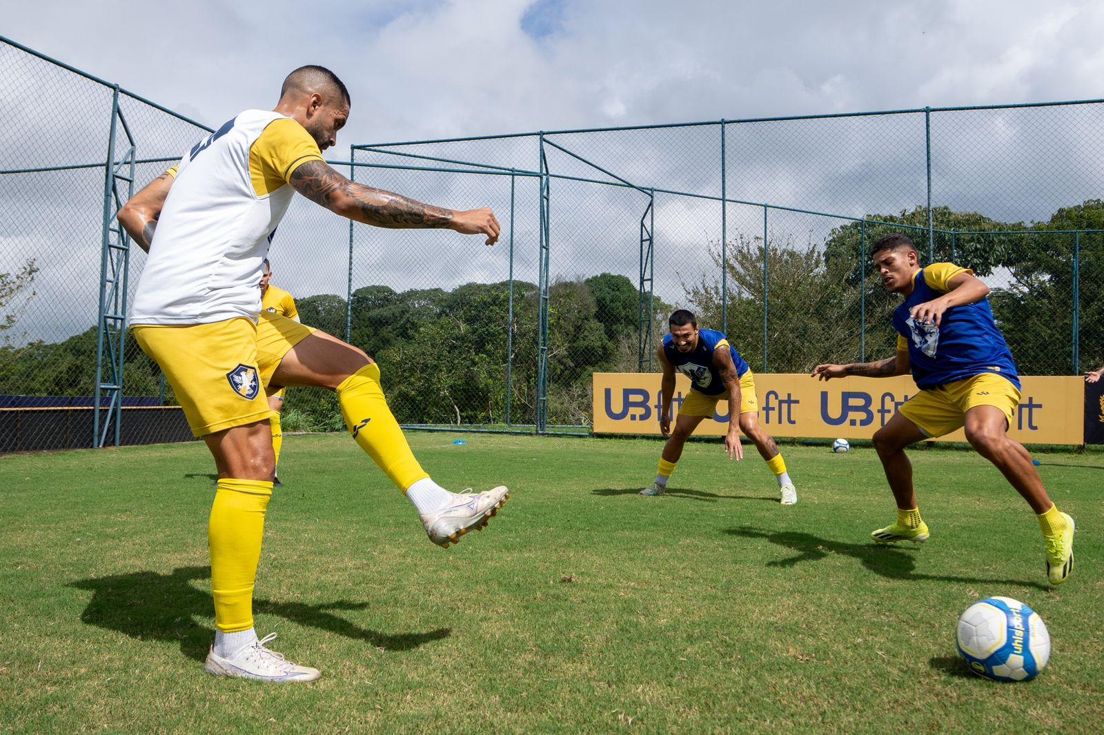 RETRÔ INICIA PREPARAÇÃO PARA DUELO CONTRA A JUAZEIRENSE